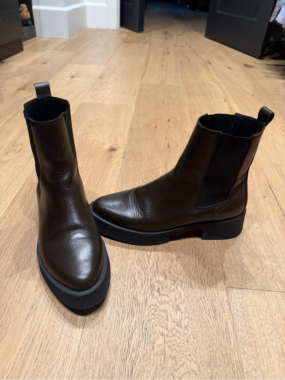 Chelsea Platform Ankle Boots in Dark Brown Anthropologie